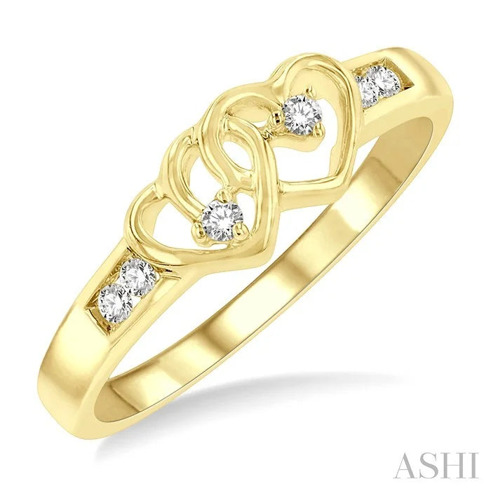 Twin Heart Shape Diamond Fashion Ring