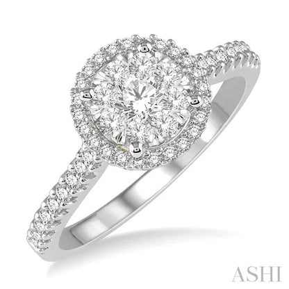 Round Shape Halo Lovebright Essential Diamond Engagement Ring