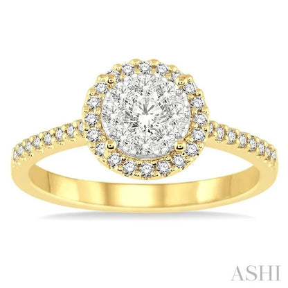 Round Shape Halo Lovebright Essential Diamond Engagement Ring