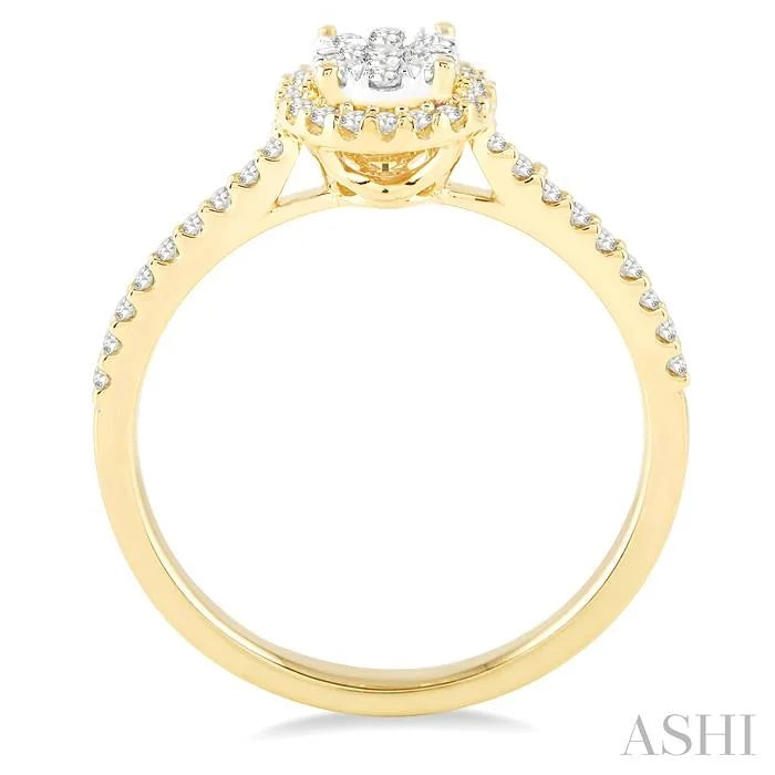 Round Shape Halo Lovebright Essential Diamond Engagement Ring