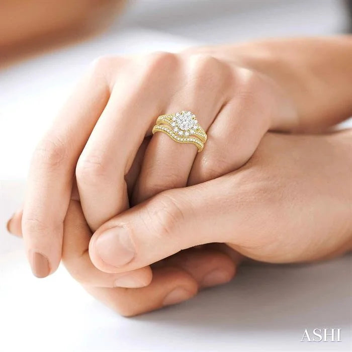 Round Shape Halo Lovebright Diamond Wedding Set