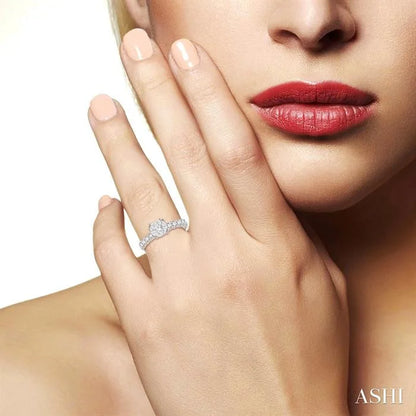 Round Shape Lovebright Diamond Engagement Ring