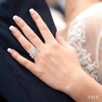 Round Shape Halo Lovebright Diamond Wedding Set