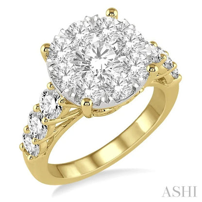 Round Shape Lovebright Essential Diamond Engagement Ring