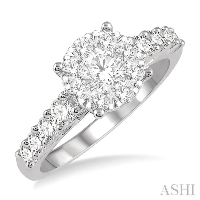 Round Shape Lovebright Essential Diamond Engagement Ring