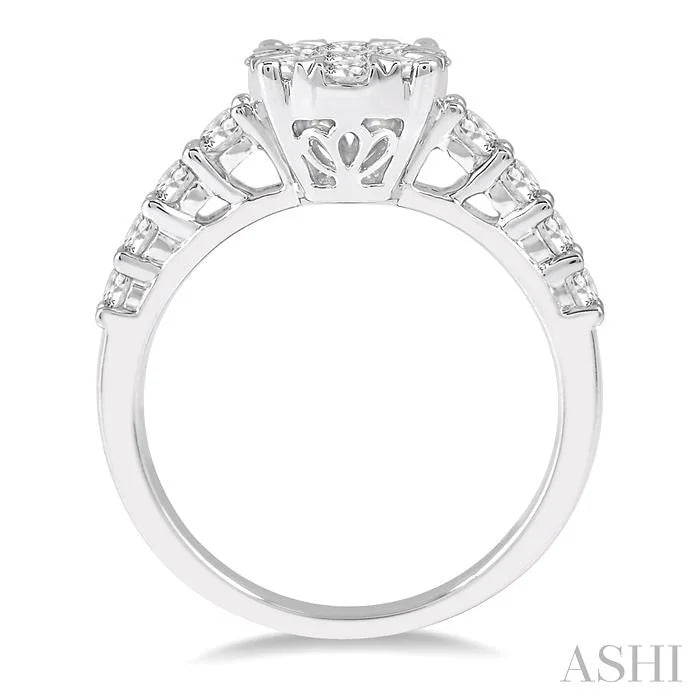 Round Shape Lovebright Essential Diamond Engagement Ring