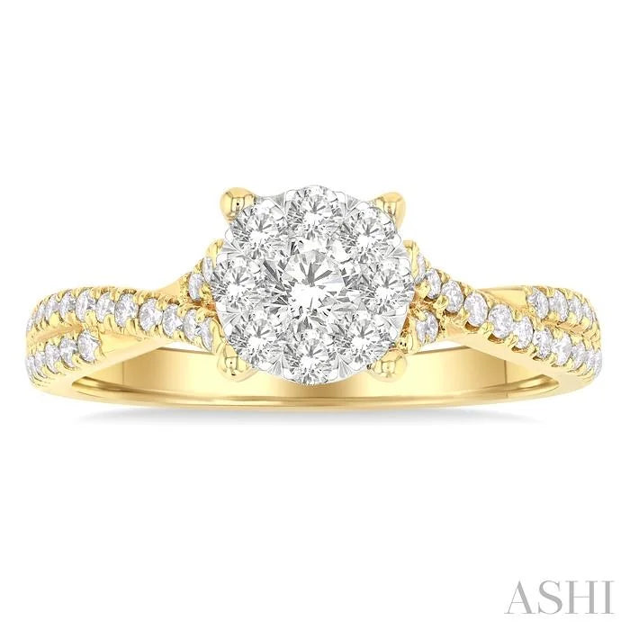 Round Shape Lovebright Diamond Engagement Ring