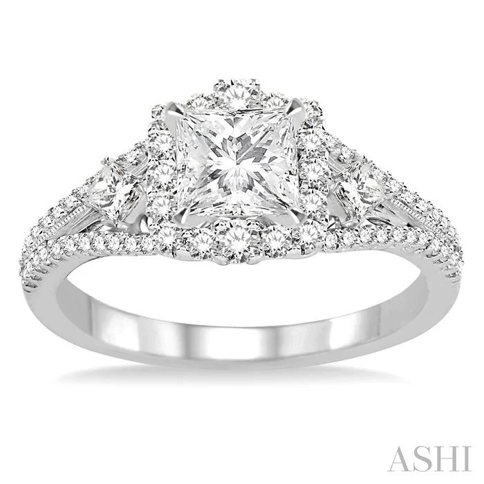 Princess Shape Halo Diamond Engagement Ring
