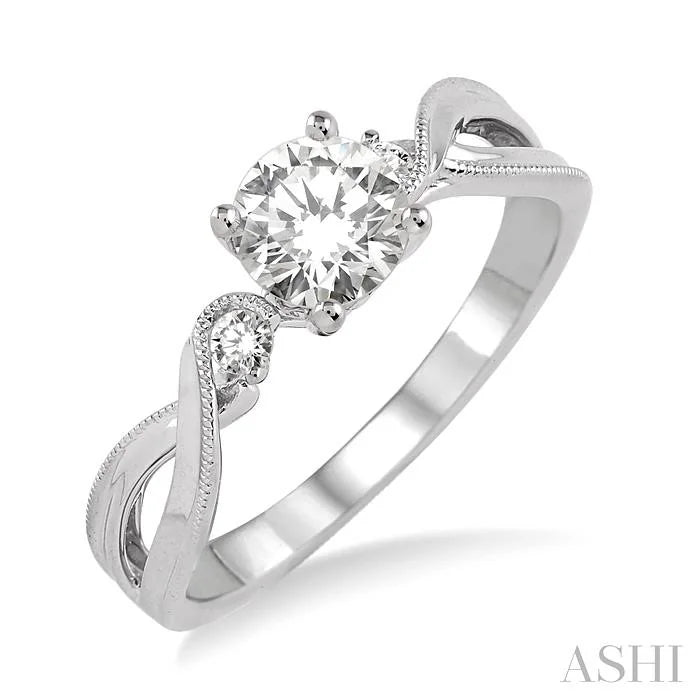 Round Shape Diamond Engagement Ring