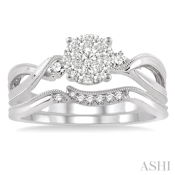 Round Shape Lovebright Diamond Wedding Set