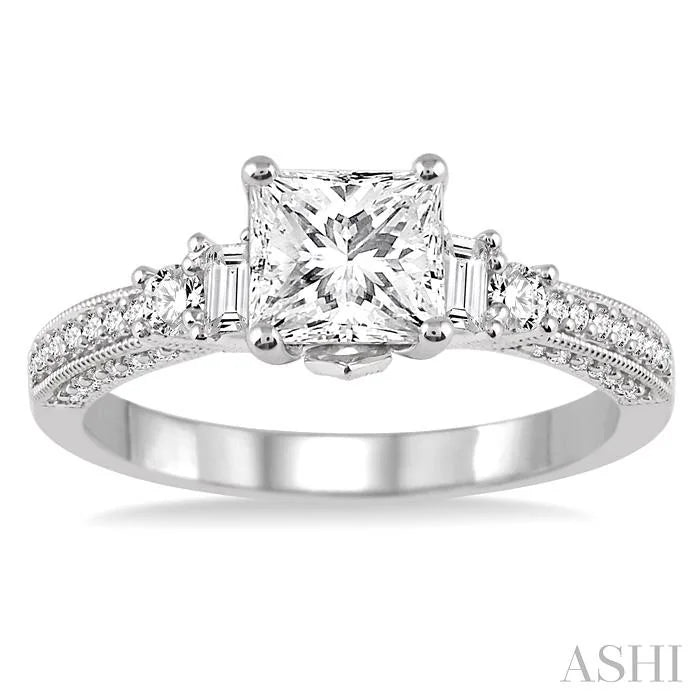 Princess Shape Diamond Engagement Ring