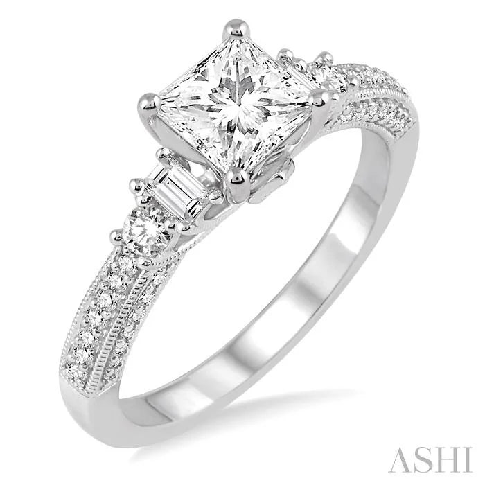 Princess Shape Diamond Engagement Ring