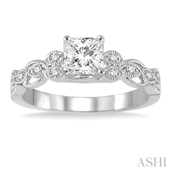Princess Shape Diamond Engagement Ring