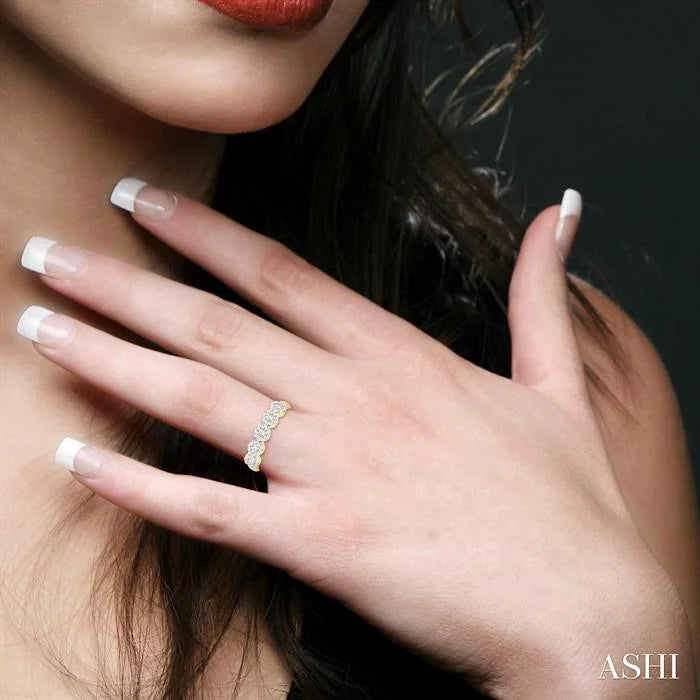 Round Shape 5 Stone Lovebright Essential Diamond Wedding Band