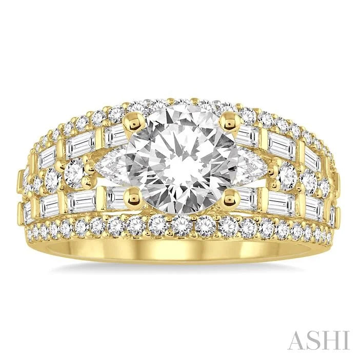 Round Shape Semi-Mount Diamond Engagement Ring