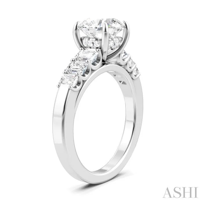 Round Shape Semi-Mount Diamond Engagement Ring