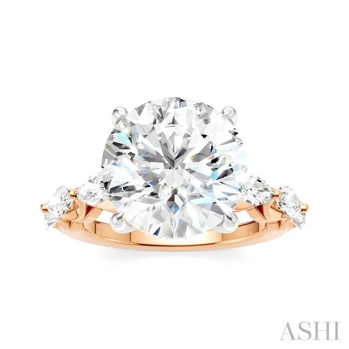 Round Shape Semi-Mount Diamond Engagement Ring