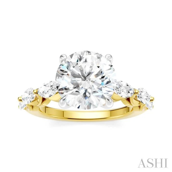 Round Shape Semi-Mount Diamond Engagement Ring