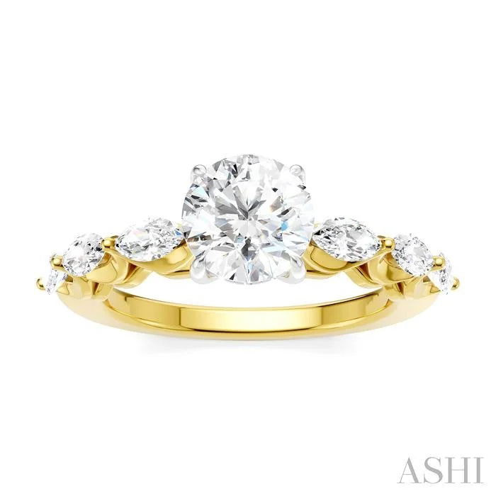 Round Shape Semi-Mount Diamond Engagement Ring