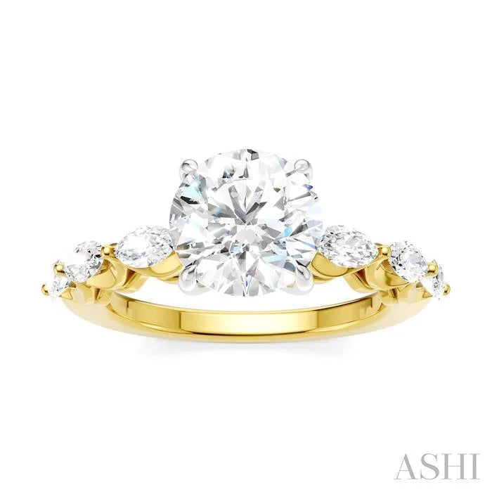 Round Shape Semi-Mount Diamond Engagement Ring