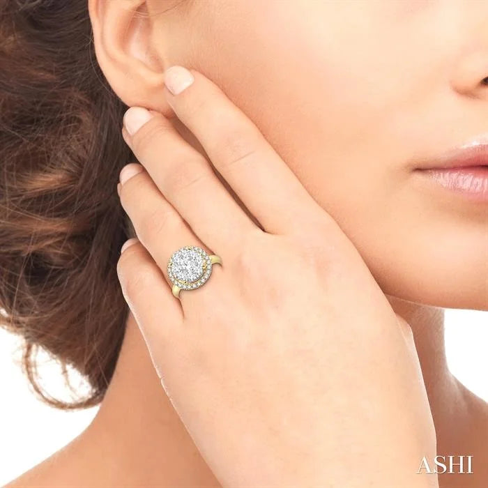 Round Shape Halo Lovebright Essential Diamond Engagement Ring