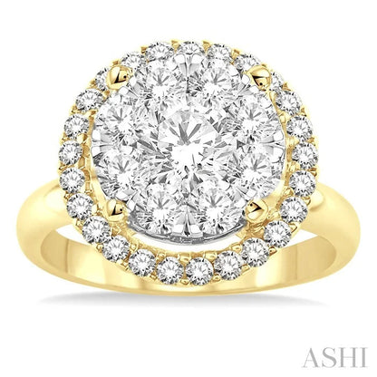 Round Shape Halo Lovebright Essential Diamond Engagement Ring