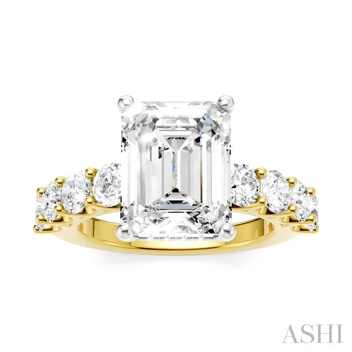 Emerald Shape Semi-Mount Diamond Engagement Ring