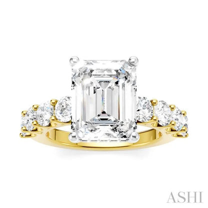 Emerald Shape Semi-Mount Diamond Engagement Ring