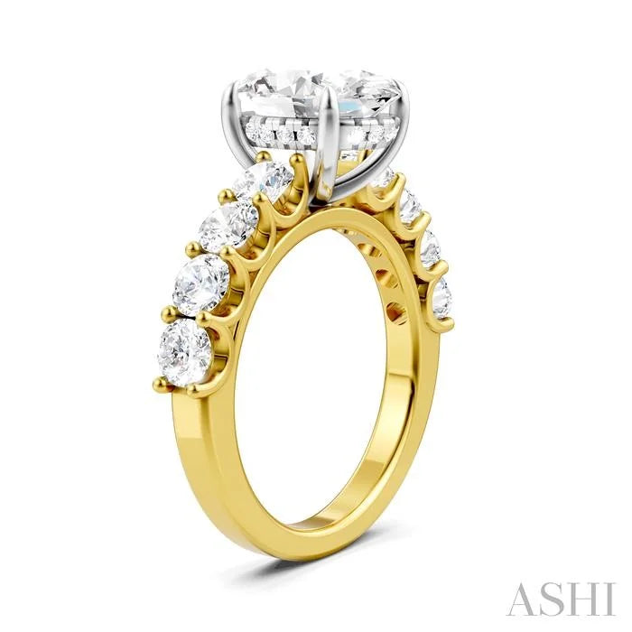 Oval Shape Semi-Mount Diamond Engagement Ring
