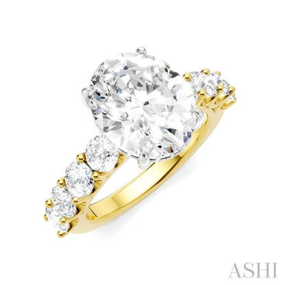 Oval Shape Semi-Mount Diamond Engagement Ring