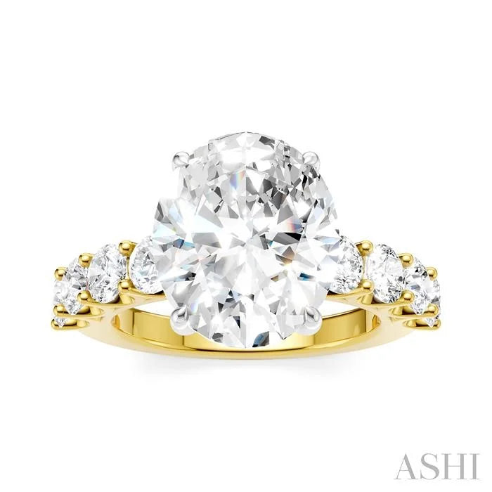 Oval Shape Semi-Mount Diamond Engagement Ring