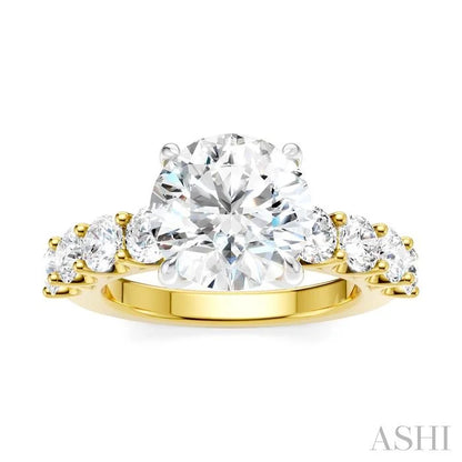 Round Shape Semi-Mount Diamond Engagement Ring