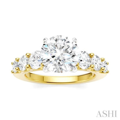 Round Shape Semi-Mount Diamond Engagement Ring