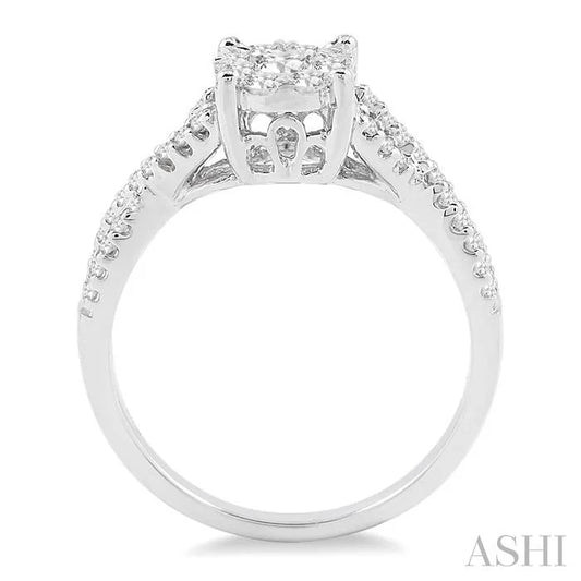 Round Shape Lovebright Diamond Engagement Ring