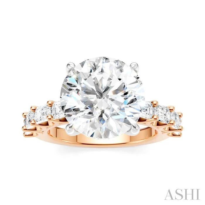 Round Shape Semi-Mount Diamond Engagement Ring