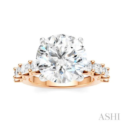 Round Shape Semi-Mount Diamond Engagement Ring