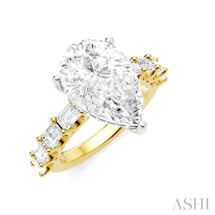 Pear Shape Semi-Mount Diamond Engagement Ring