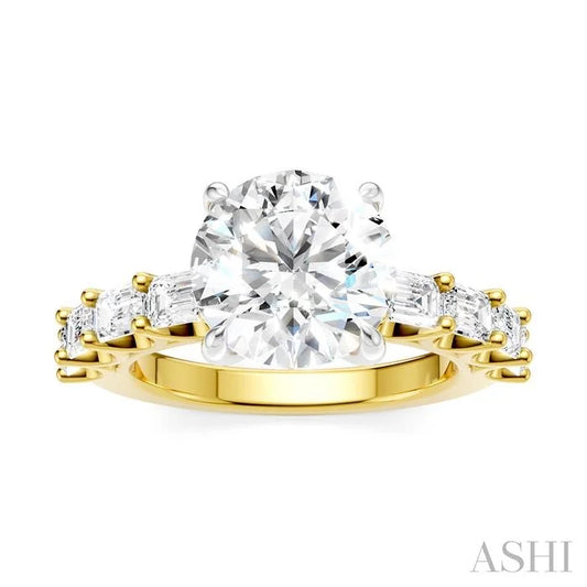 Round Shape Semi-Mount Diamond Engagement Ring