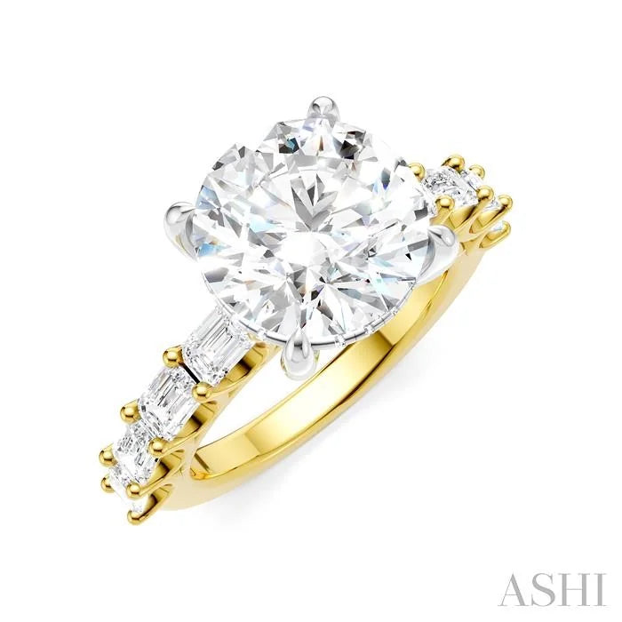Round Shape Semi-Mount Diamond Engagement Ring