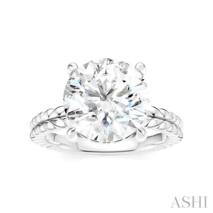 Round Shape Semi-Mount Diamond Engagement Ring