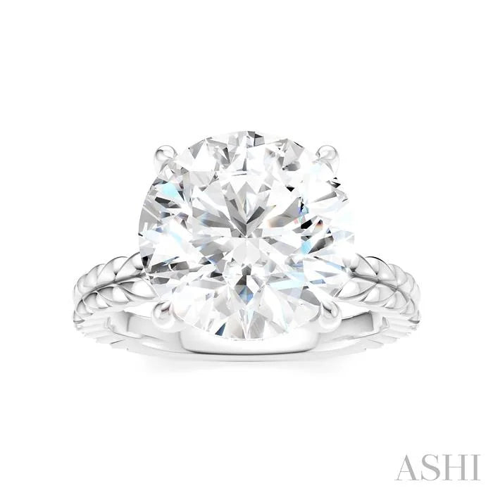 Round Shape Semi-Mount Diamond Engagement Ring