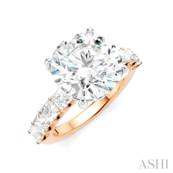 Round Shape Semi-Mount Diamond Engagement Ring