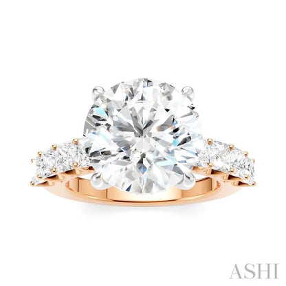 Round Shape Semi-Mount Diamond Engagement Ring