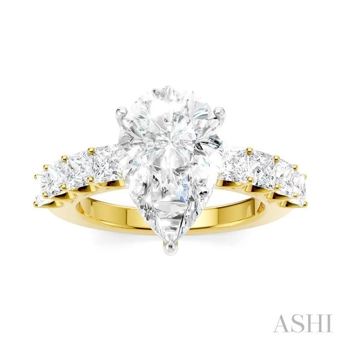 Pear Shape Semi-Mount Diamond Engagement Ring