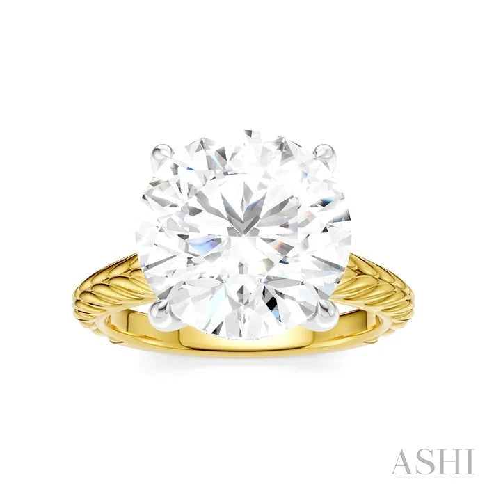 Round Shape Semi-Mount Diamond Engagement Ring