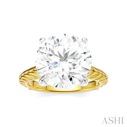 Round Shape Semi-Mount Diamond Engagement Ring