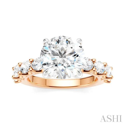 Round Shape Semi-Mount Diamond Engagement Ring