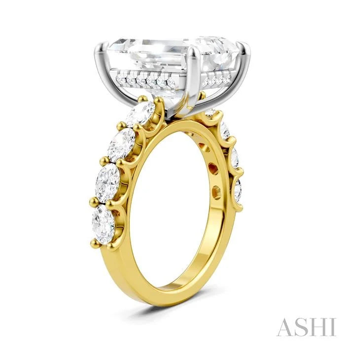 Emerald Shape Semi-Mount Diamond Engagement Ring