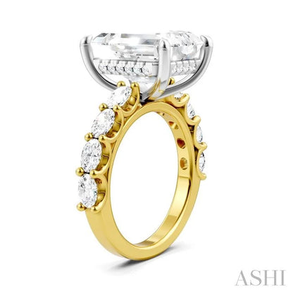 Emerald Shape Semi-Mount Diamond Engagement Ring