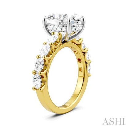 Oval Shape Semi-Mount Diamond Engagement Ring